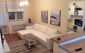 Apartment Satus